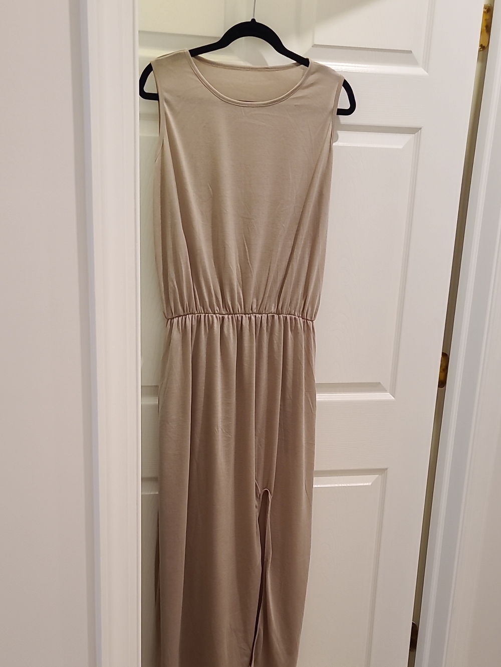 Sleeveless Beige Maxi Dress
